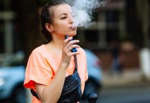 FDA tries to limit teen vamping with new proposal